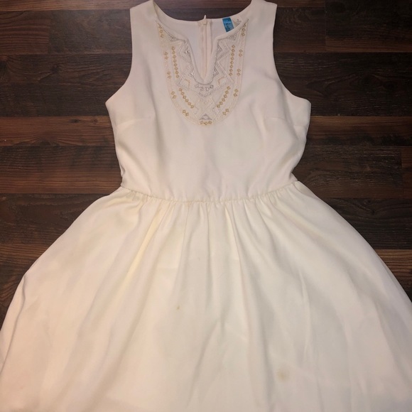 Boutique White Formal Dress with Gold, Size Small - Picture 1 of 1